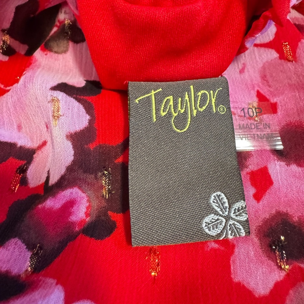Taylor Long Sleeve Mock Neck Smocked Waist Floral Dress 10P - Picture 5 of 12